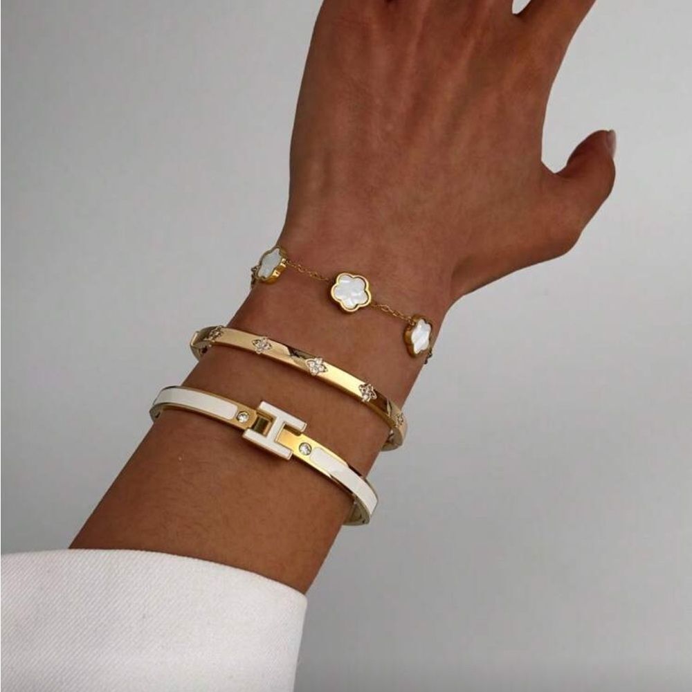 Diamond star bangle Q744 - Picture 3 of 7